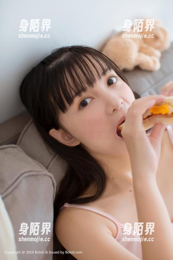 波萝社-柳侑绮Sevenbaby 波萝社 - 柳侑绮Sevenbaby画了个夏天:图集中的“好像在海边”妆容