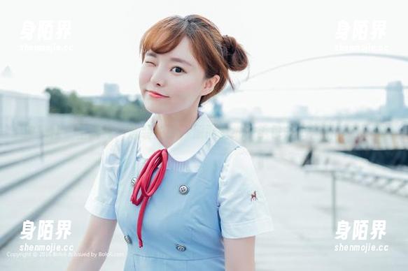 波萝社 - 王语纯：泳装炫技，原图壁纸一手包办，告别千篇一律
