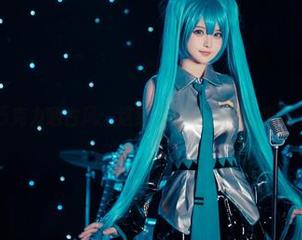 白莉爱吃巧克力晒古风：这组写真看了让人想要一键穿越！