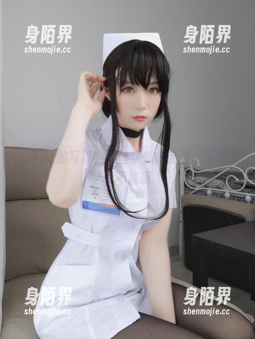 白银81的写真，黑丝学妹的新补，真是欲罢不能啊