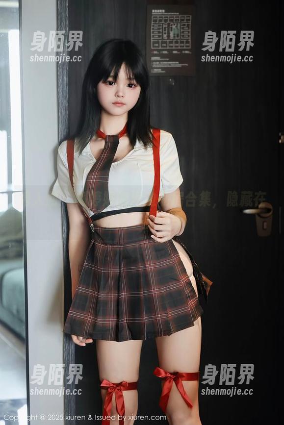 秀人网 - 刘婷婷的海边私房合集，隐藏在浪花里的想象