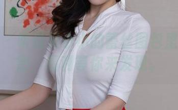 秀人网 – 听说吴小小的蕾丝图包里有个秘密，福利等你来发现。