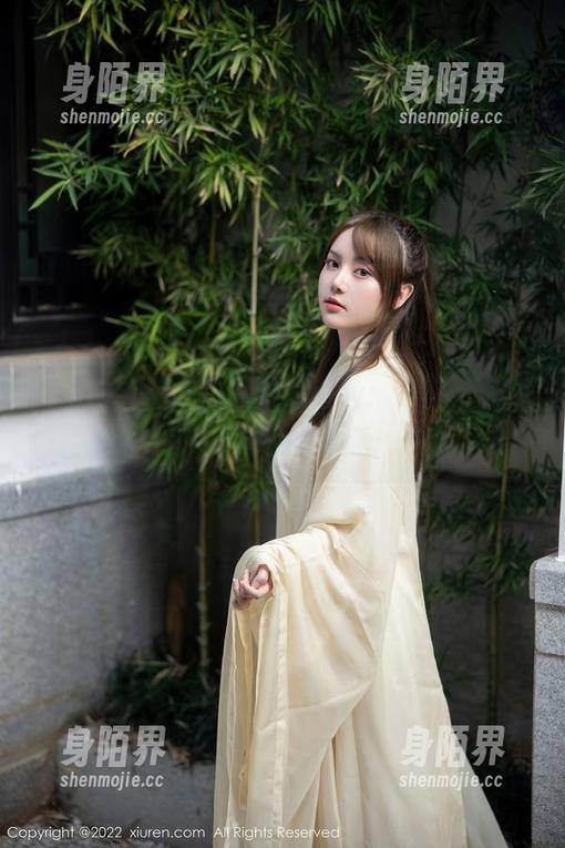 秀人网 - 观看夏诗诗Sally：一个“姐姐”，无数种可能。