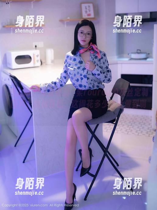 秀人网 - 每次看到媃柔rourou的灰丝定制图片，我都在想：这得花多少才能做到啊？