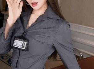 秀人网 – 小肉肉咪的学妹狂想曲：壁纸奇遇记合集