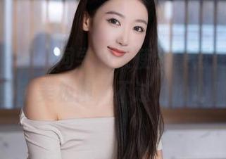秀人网 – 梦然同学的天使合集再更新，挑战你的审美极限，不过小心心脏哦！