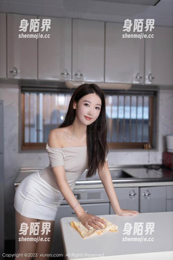 秀人网-梦然同学 秀人网 - 梦然同学的天使合集再更新,挑战你的审美极限,不过小心心脏哦!