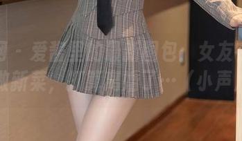 秀人网 – 爱酱里的最新图包：女友在我家做新菜，打算离婚了…（小声）
