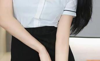 秀人网 – 盼盼玉奴图库：少女最新魅影，时而乖巧，时而狂野，真该打个五分之一的分数。
