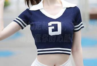 秀人网 – 袁圆的定制图集，女神发电中，请注意你的心脏！