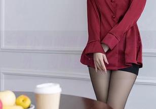 秀人网 – 谢小蒽的制服：原图里的那些意外，图册里的不经意