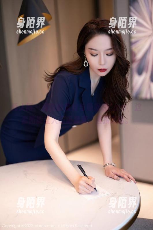 秀人网-顾乔楠Cora 秀人网 - 细腻的蕾丝与顾乔楠Cora,这套图能让人忘记装束,直接沉迷。