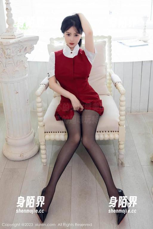 秀人网 - 黎苏苏的兔女郎美图，光影和姿态的趣味玩转