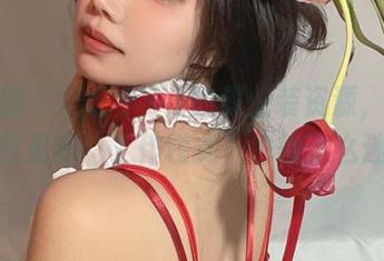 微密圈 – 纪念小小v的职业装资源，发现了平日里的“工作模式”也能这么迷人。