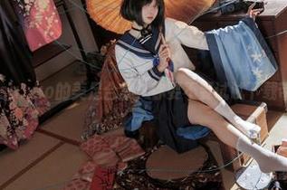 纸悦Etsu_ko的美足合集，你要不要试试下载带回家？