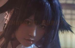 芊川一笑MNK的私拍，网袜抢镜不止一点点