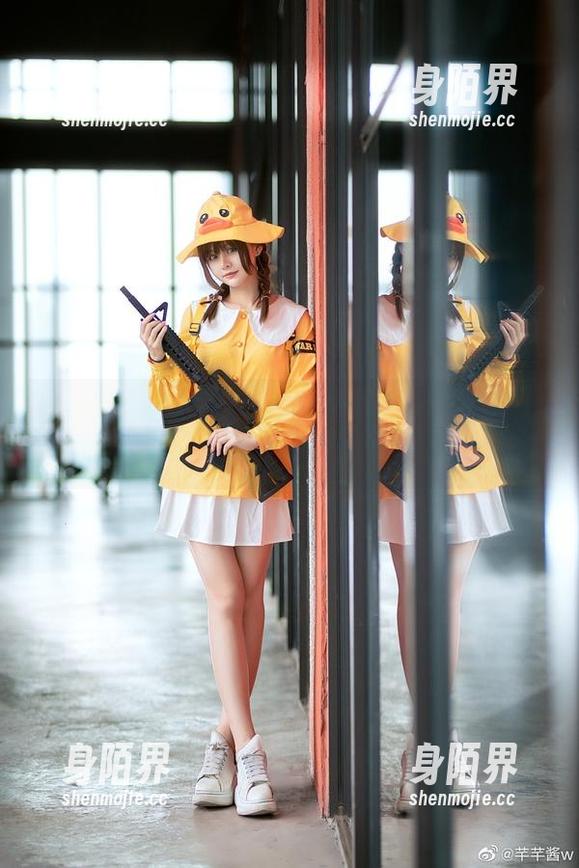 美图警告！为了不沉迷，照着芊芊酱w的黑丝作品得先打起精神。