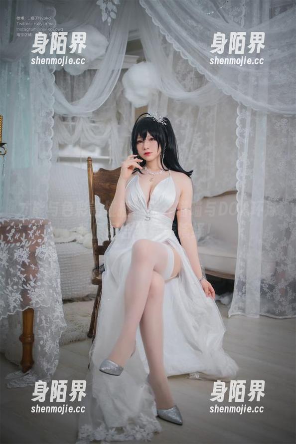 荒井喵喵 才能与色彩的碰撞:荒井喵喵与DOA环泳装原图合集完美演绎!