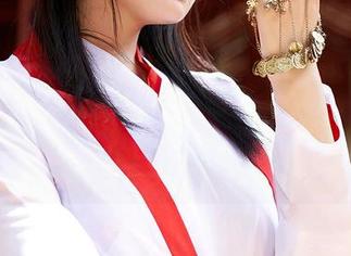 蜜桃社 – 尝试着理解韩贝贝泳装写真里的每个细节，最后我发现，其实我们都是观众。