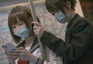 西园寺南歌的原图：白色内衣，JK制服，你能分得清哪件更诱人吗？