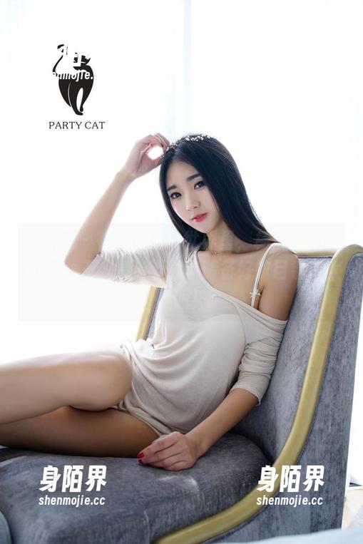 轰趴猫 - 在牛仔裤的世界里，杨晨晨sugar是女王，高清下载前请备好护目镜，太晃眼！