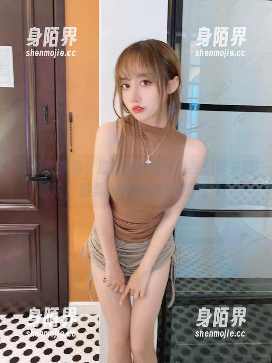 过期米线线喵 大家快来看,过期米线线喵给我们带来的私拍,温柔小妈竟有这样的气场!