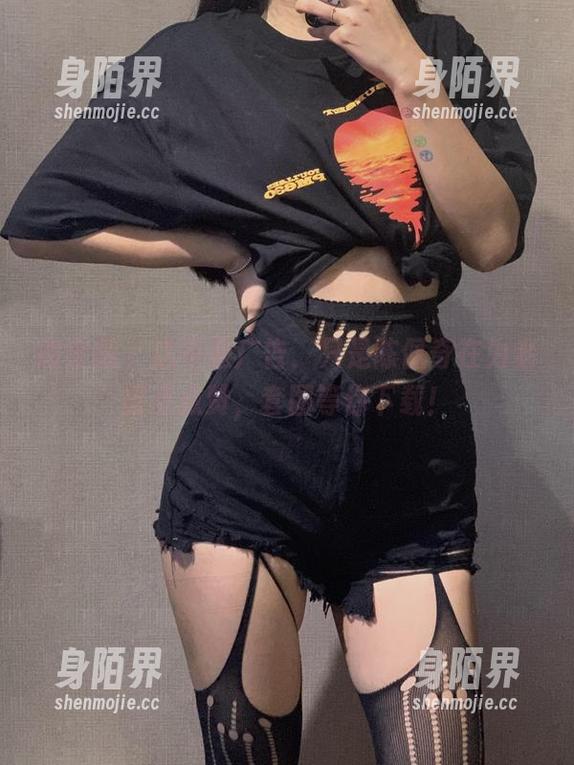 微密圈 - 这不是广告，只是陈佩奇在为老婆点点赞，套图等你下载！