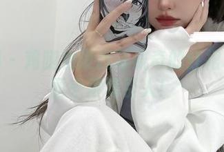 微密圈 – 鸡腿也没我陈佩奇的红裙私拍画面来得吸引人！