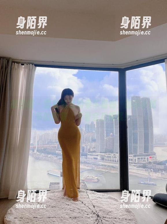 微密圈 - 雪怡妹纸的乘车福利：随车小秘书的图集，不看会后悔哦！