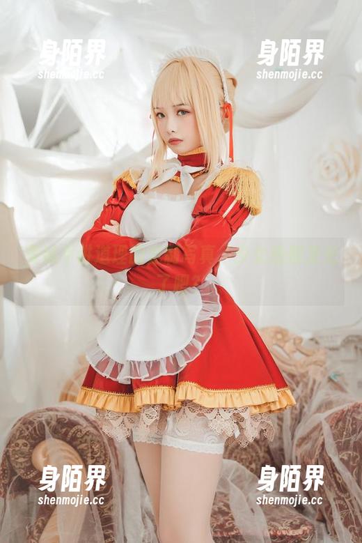 雯妹不讲道理的定制写真，少女感都发光了吧？