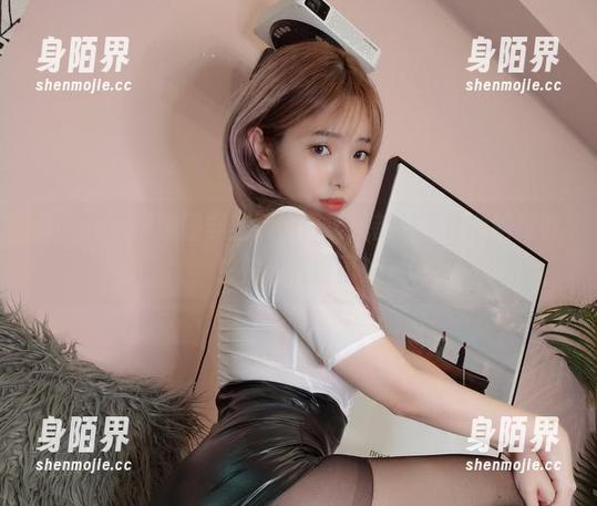 当雯妹不讲道理穿上短裤，连风都忍不住向她致敬！快来看原图！