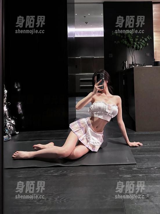 微密圈 - 黎允熙baby的全套紫色古风，仿佛是从梦中步出？