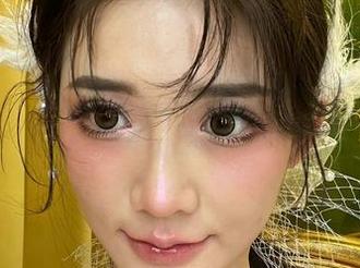 微密圈 – 一张原图就能让你走入黎允熙baby的“透视蓝”，可是配上我的审美标准，它真的是太高端了。