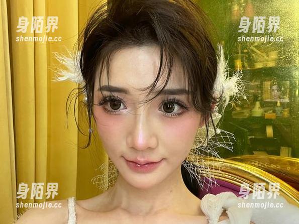 微密圈 - 一张原图就能让你走入黎允熙baby的“透视蓝”，可是配上我的审美标准，它真的是太高端了。